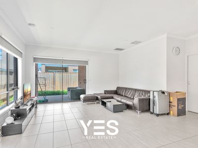 12 Bourbon Road, Cranbourne East