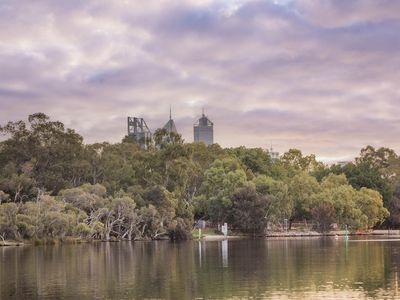 11 / 2 Rowe Avenue, Rivervale