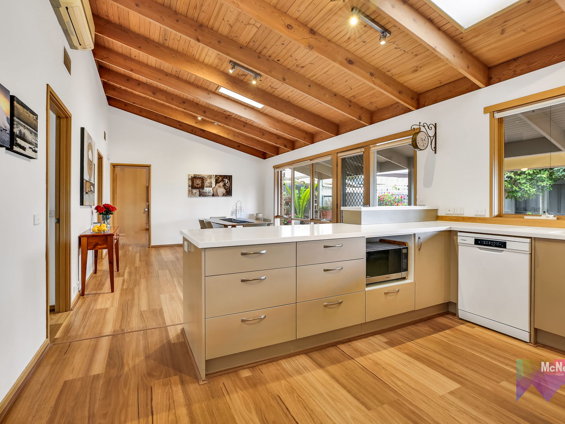 5 Karleen Court, Mornington