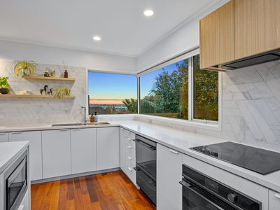 556 Beach Road, Rothesay Bay