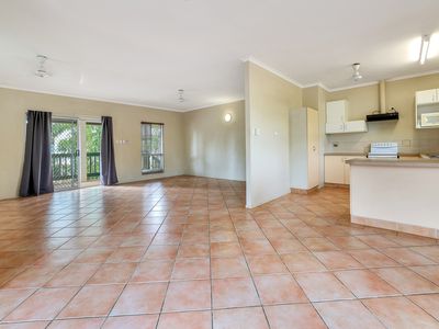 10 Calandrinia Court, Moulden