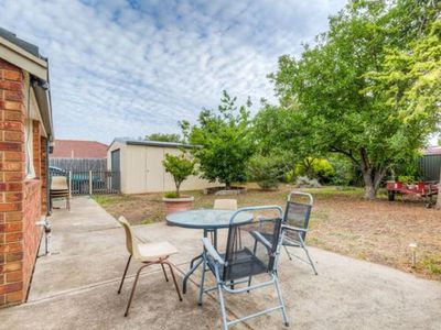 10 Illawong Grove, Werribee