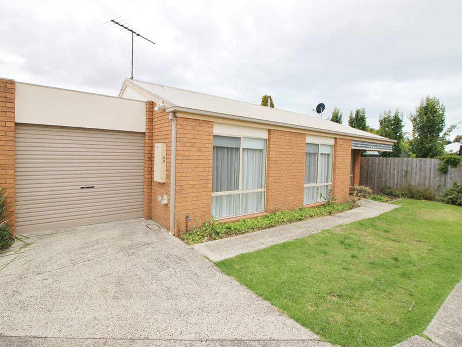 8A Calder Street, Manifold Heights