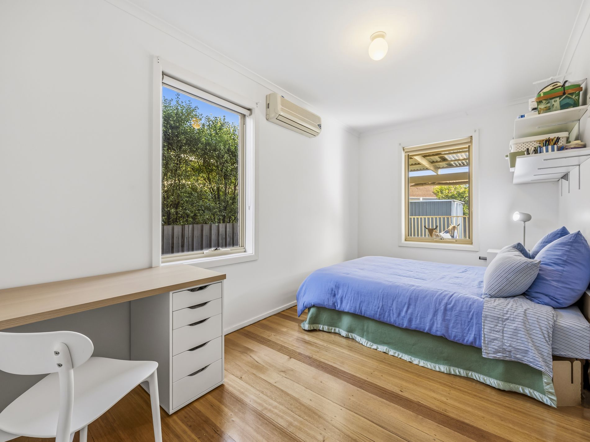 8 Fidge Crescent, Breakwater