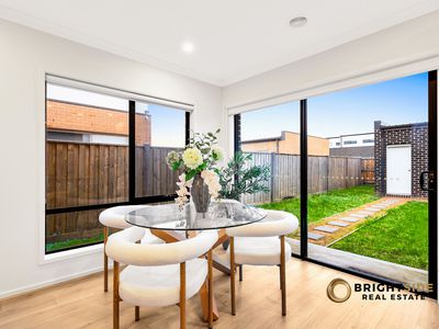 12 Bronze Leaf Walk, Narre Warren South