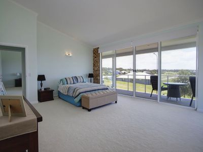 22 Glenelg Crescent, Red Head