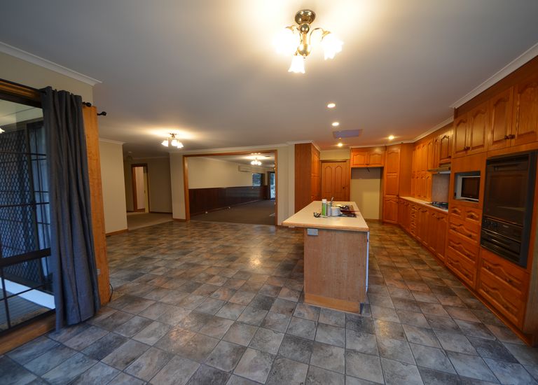 90 Pedrazzies Road, Gorae