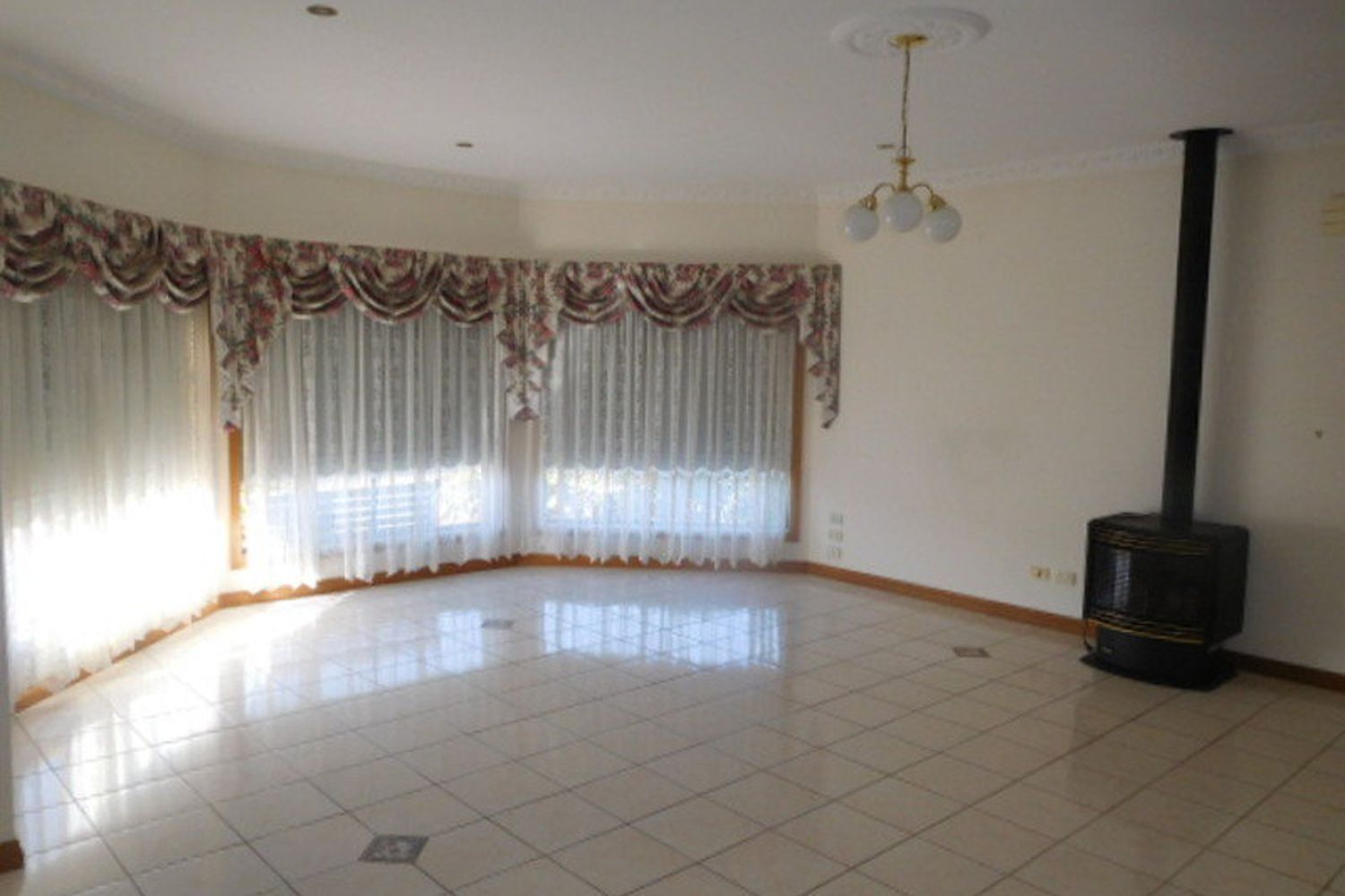 27 Citrus Avenue, Horsham
