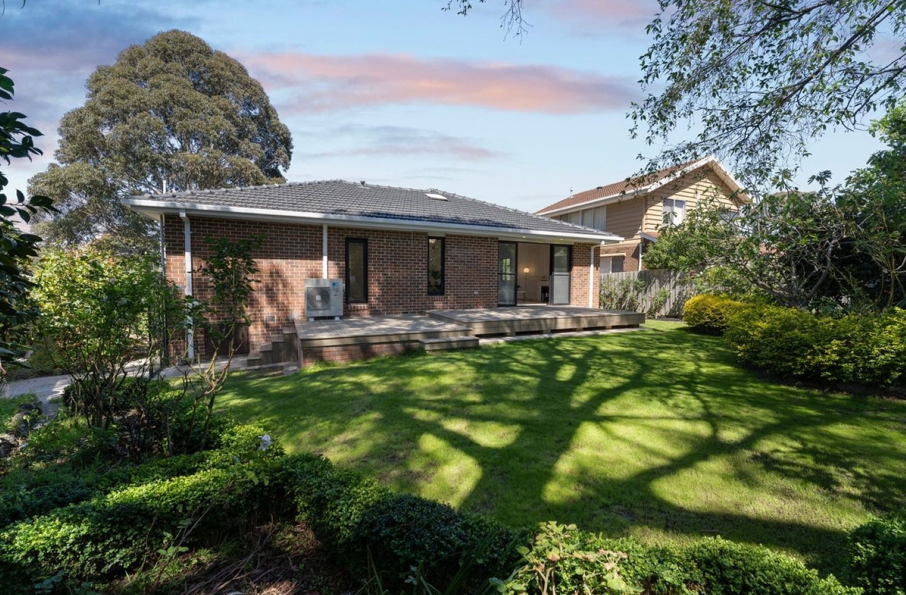 3 Canova Drive, Glen Waverley