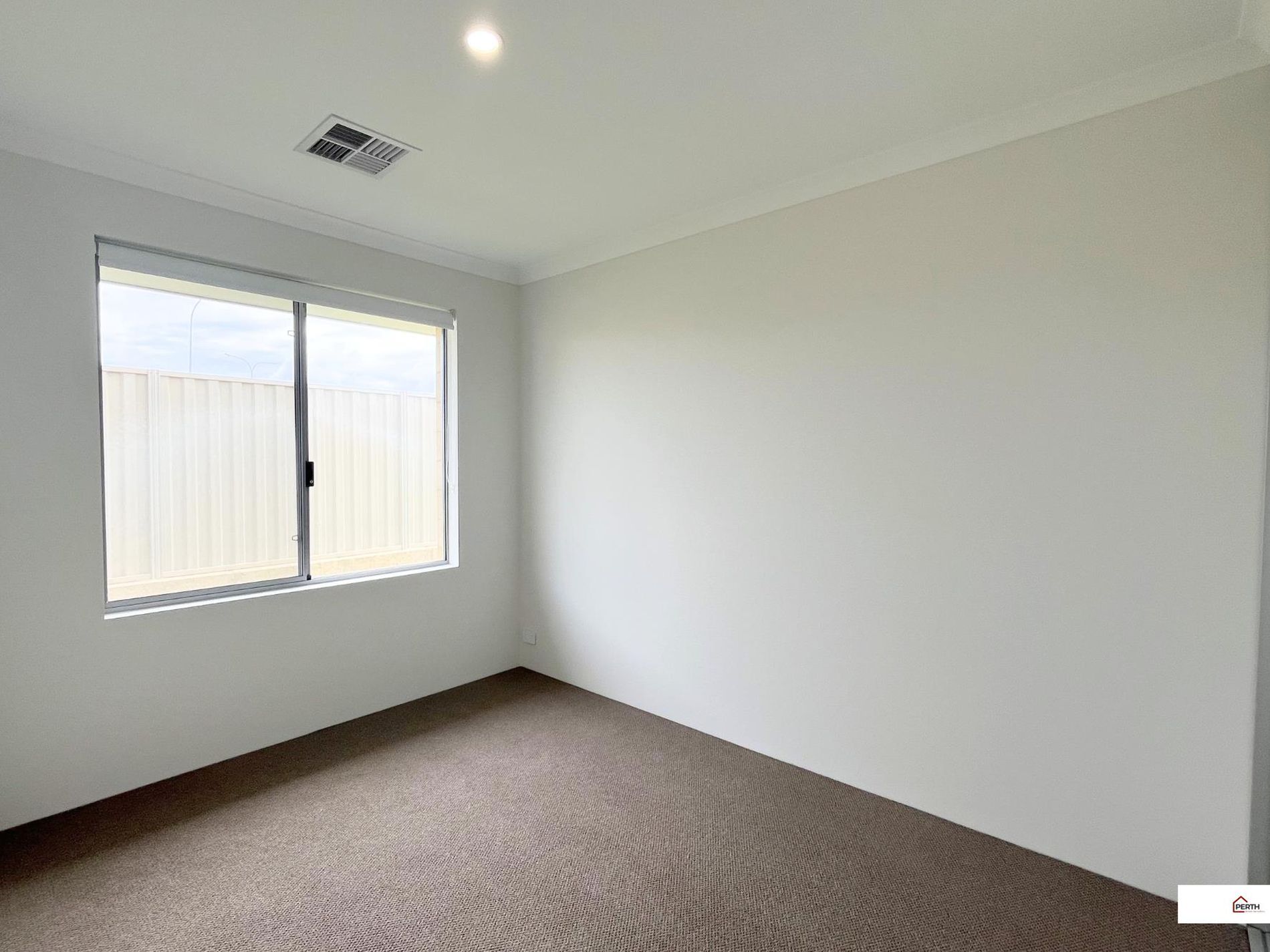 8 Cordelia Street, Eglinton