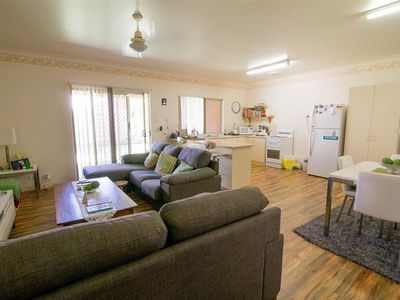 2 / 15 Kabbarli Loop, South Hedland