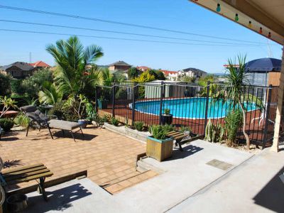 6 Mundoonen Crescent, Horsley