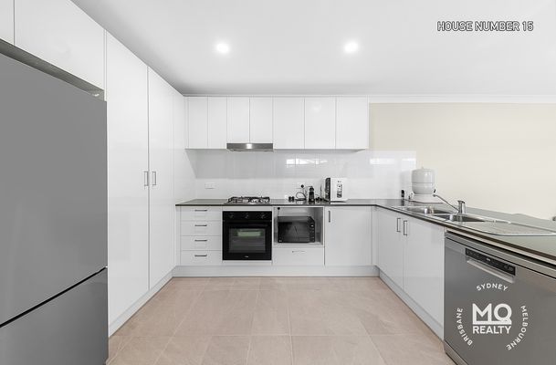 15 Glenelg Avenue, Wadalba