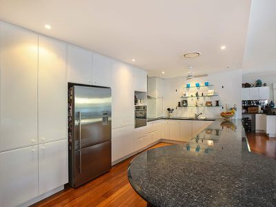 12 Grenada Way, Kawana Island