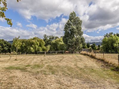 8251 Channel Highway, Cradoc