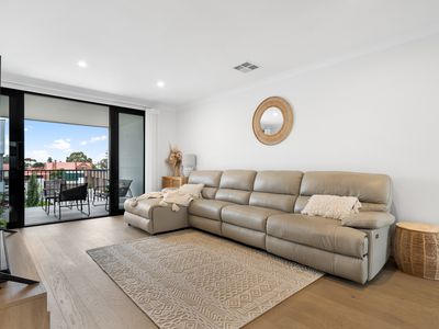 98 Wirra Drive, New Port