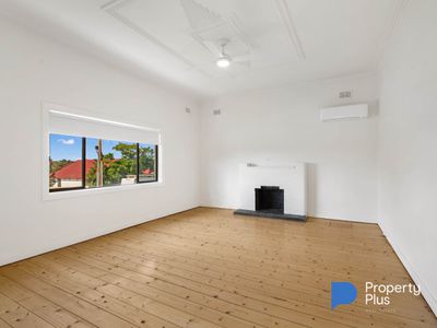 8 Hunter Street, Golden Square