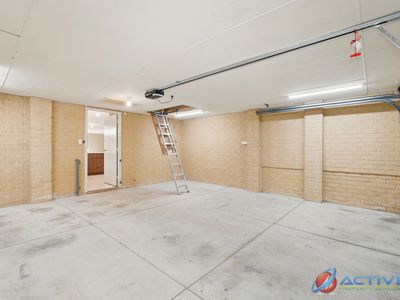 4 Lorna Cove, Tapping