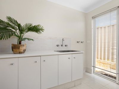 1B Bowra Avenue, Woodlands