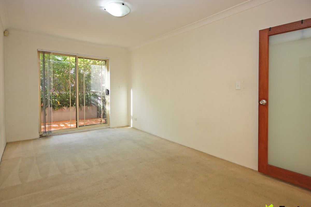3 / 8-12 Hornsey Road, Homebush West