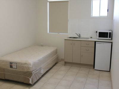 5 / 12 The Boulevarde, Lakemba