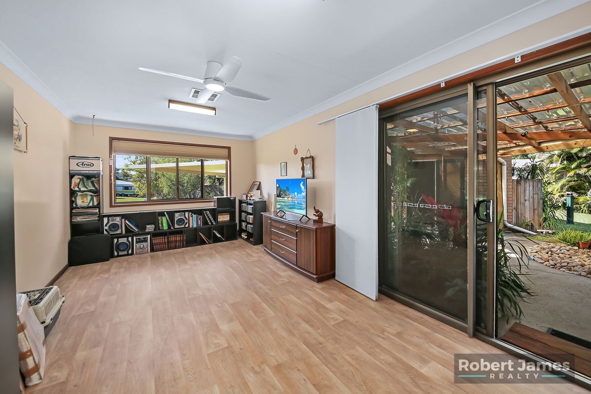 9 Sundial Court, Tewantin