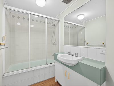 13 / 155 Wynnum North Esplanade, Wynnum