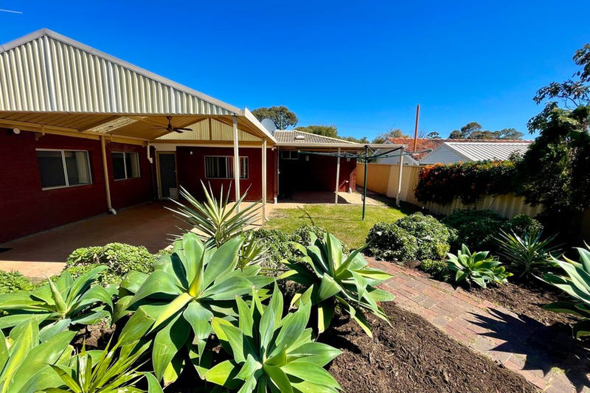 22 Hollis Street, Samson