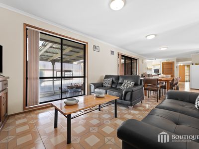 54 McKeon Circuit, Dandenong North