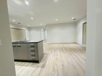 18 Pebble Road, Pakenham