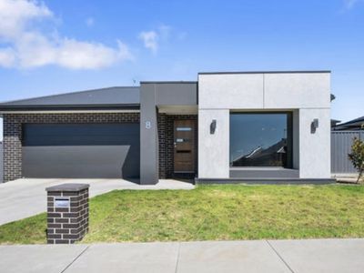 8 Mayo Street, Alfredton