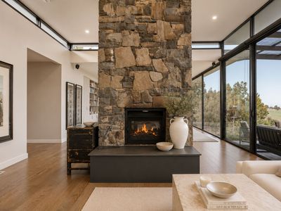 11903 Tasman Highway, Rocky Hills