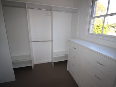 147 Central Avenue, Oak Flats