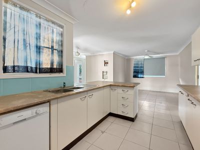 1 Clemenceau Crescent, Tanilba Bay