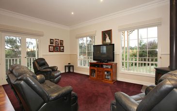 7 Valley Drive, Beaconsfield Upper