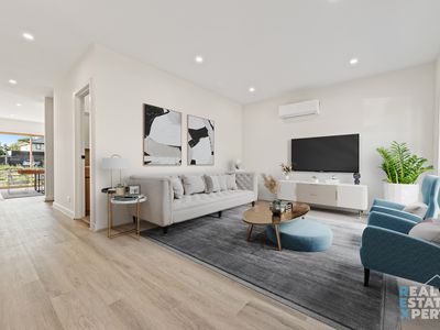 10 Tiger Way, Officer