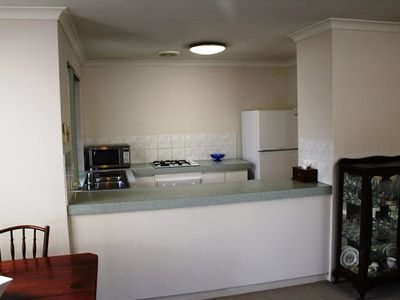 2 / 7 Holder Street, St James
