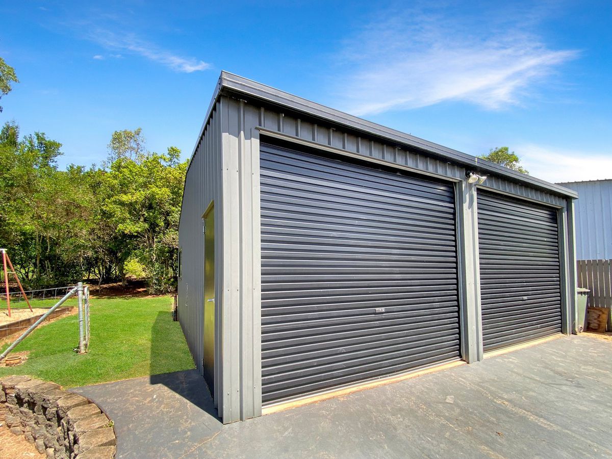 2 Larfield Close, Atherton
