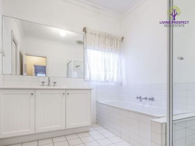 12 Beacon Avenue, Point Cook