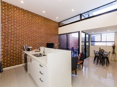 12 / 33 Windsor Street, Perth
