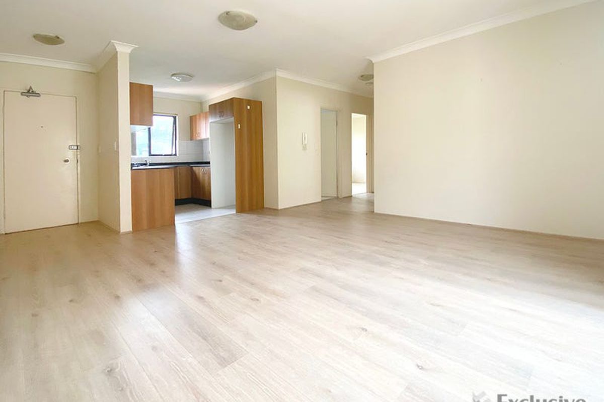 11 / 18 Eastbourne Road, Homebush West