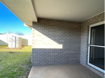 4 Graza Avenue, Dubbo
