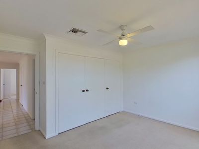 8 Bass Place, Dubbo
