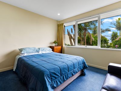 21A Peter Terrace, Castor Bay