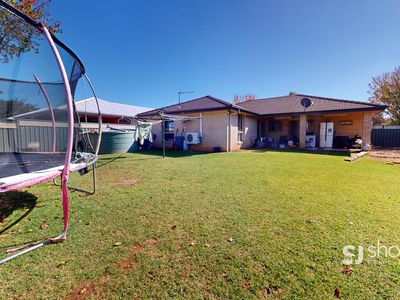 8 Lansdowne Drive, Dubbo