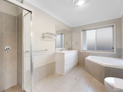 26 Waterside Drive, Woongarrah
