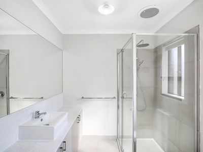 39 Tecoma Street, Manor Lakes