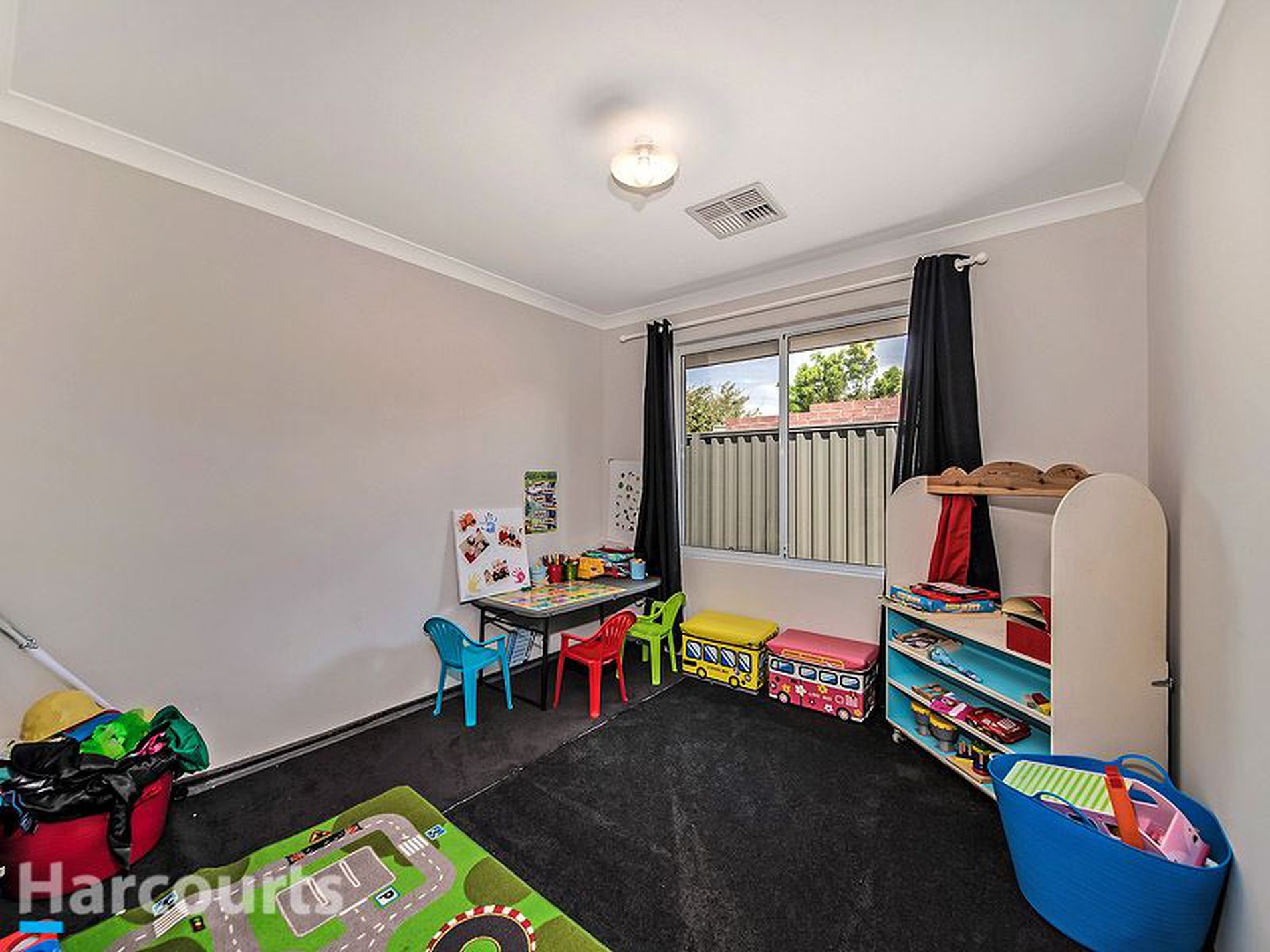 16 Hutt Court, Two Rocks