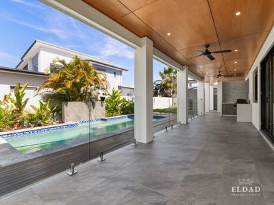 1 Marina Parade, Jacobs Well
