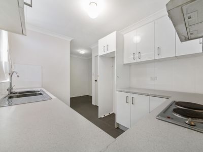2 / 13 Ball Avenue, Eastwood